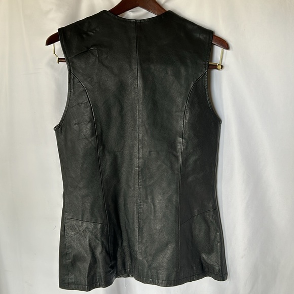ADA black leather women’s vest. Size Small. Two pockets in front. - Picture 8 of 11